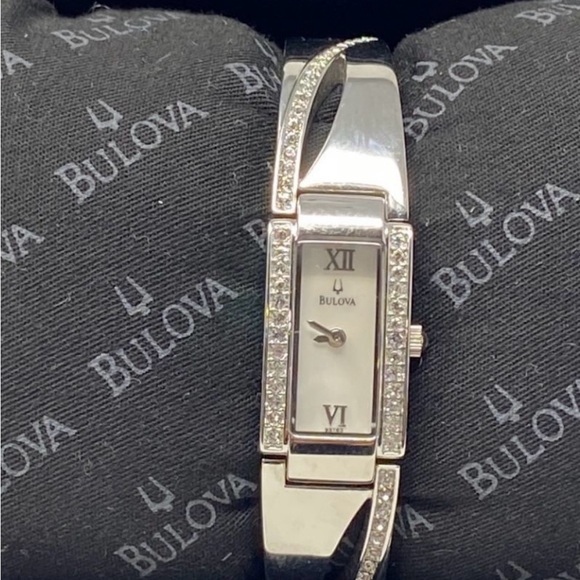 Bulova women’s watch - Picture 6 of 7